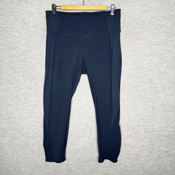 Lululemon On Your Mark Crop Women's Size 12‎ Leggings Midnight Navy Blue Cinched - Picture 1 of 8